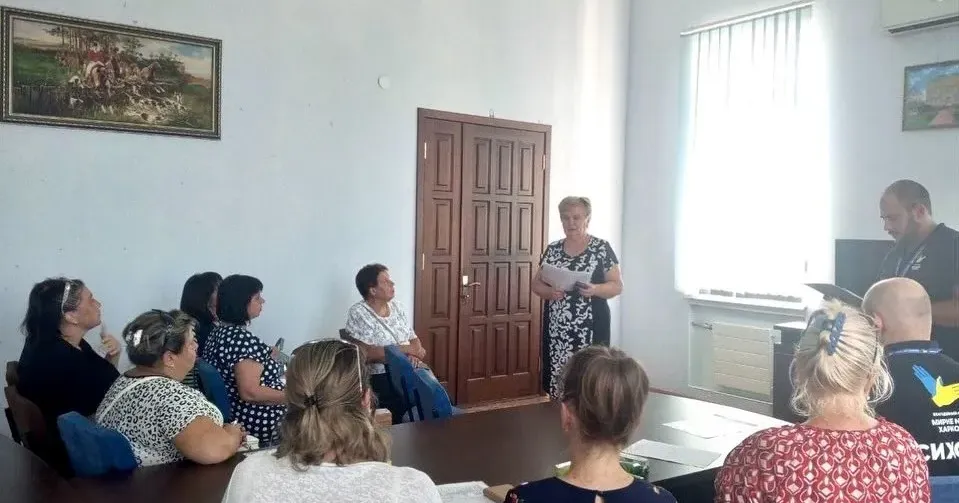 Фото Солоницівської селищної ради У Вільшанському старостаті відбулося засідання робочої групи в рамках проєкту "Спільне реагування для відновлення українських громад" на території Солоницівської селищної територіальної громади Харківського району Харківської області, що реалізується Українським Інститутом Міжнародної Політики за підтримки DG East USAID.