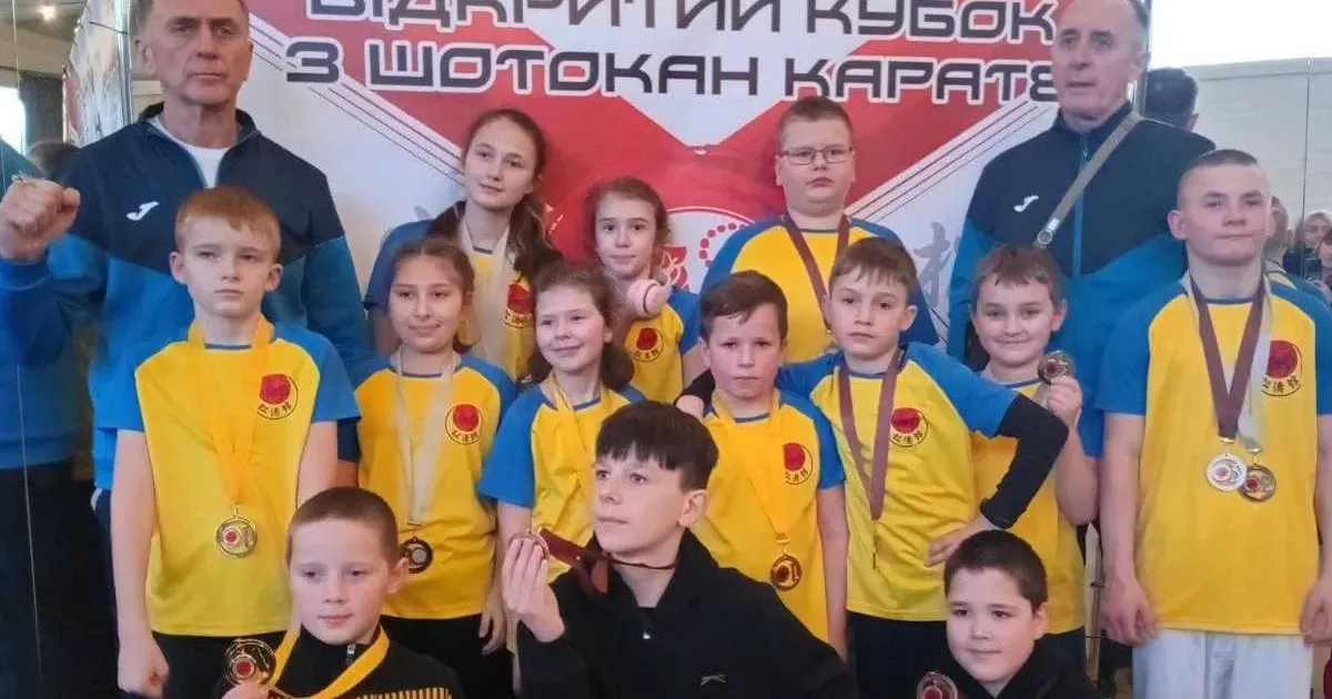 Спортсмени Солоницівської громади завоювали 16 медалей! У Полтаві відбувся кубок шотокан-карате, в якому взяли участь 14 клубів з Харківської, Сумської, Полтавської, Запорізької та Дніпропетровської областей. Усього 234 учасника. У змаганні взяла участь і команда ДЮСШ "Колос" Солоницівської громади.